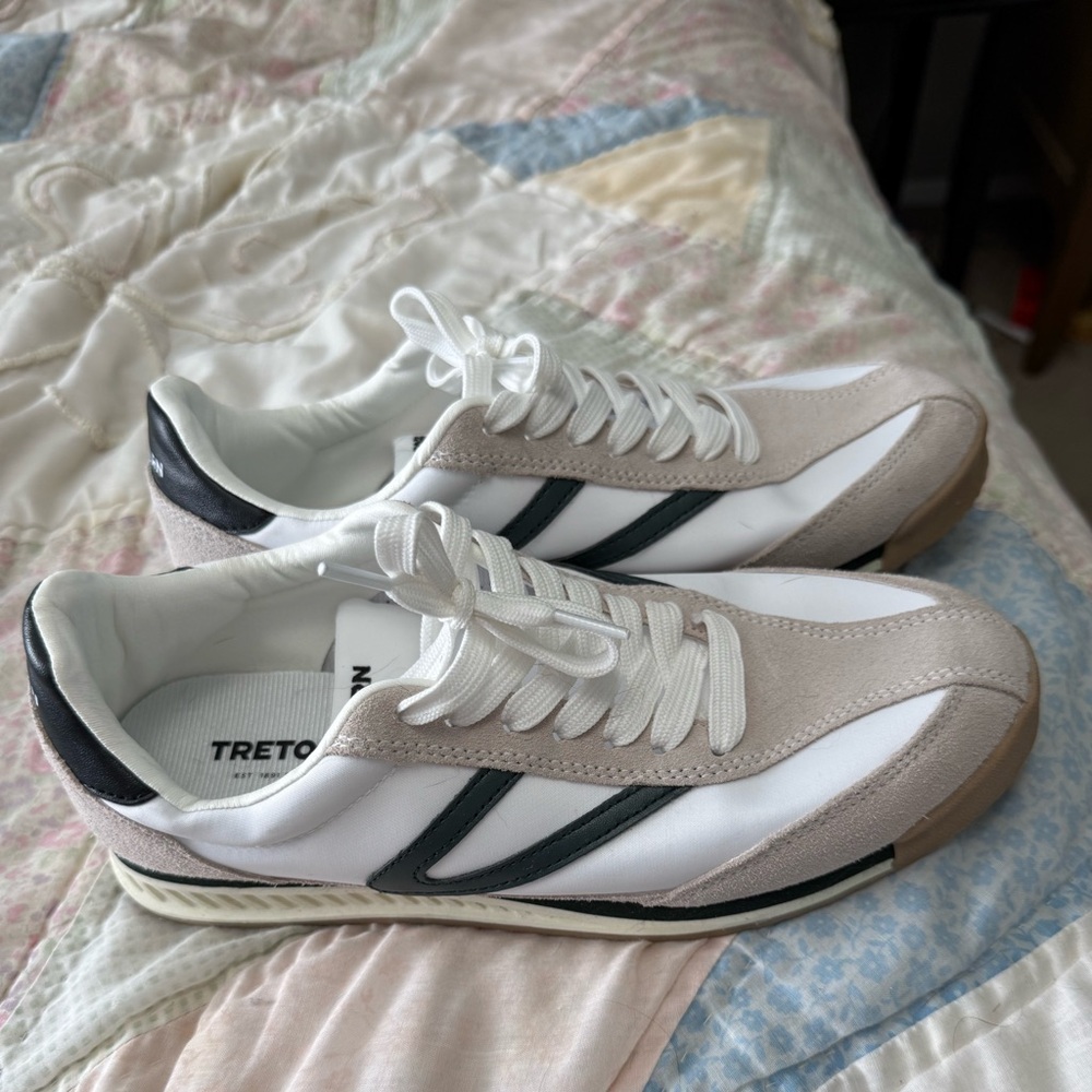 Tretorn White and Beige Athletic Shoes with Dark Green Stripes